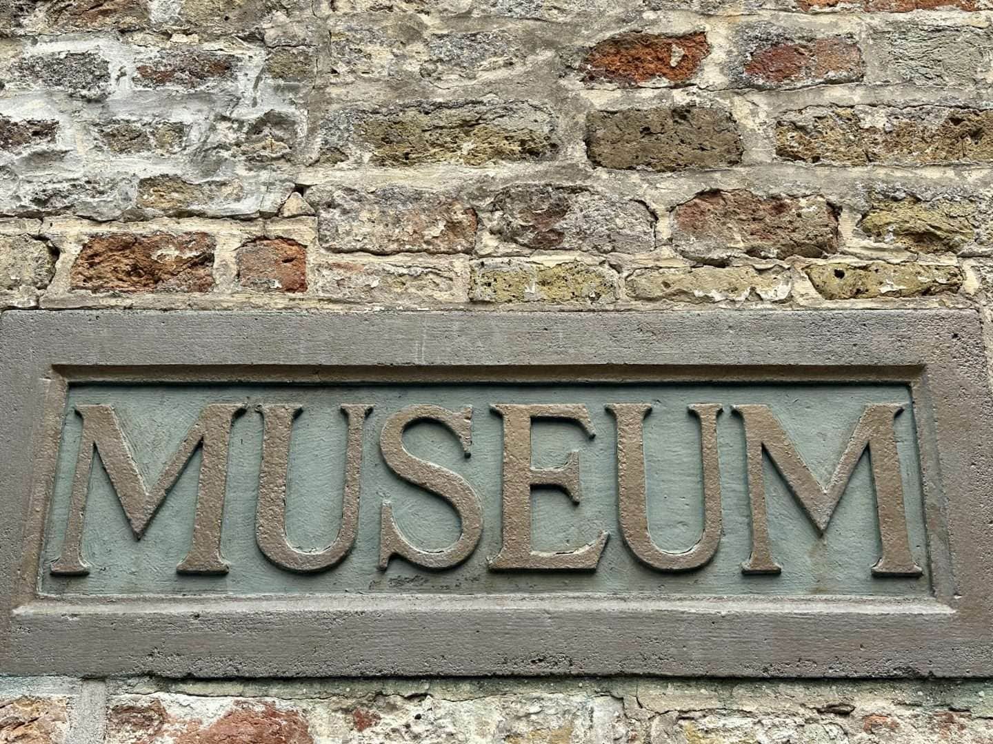 museum sign for Groeningemuseum
one day in bruges