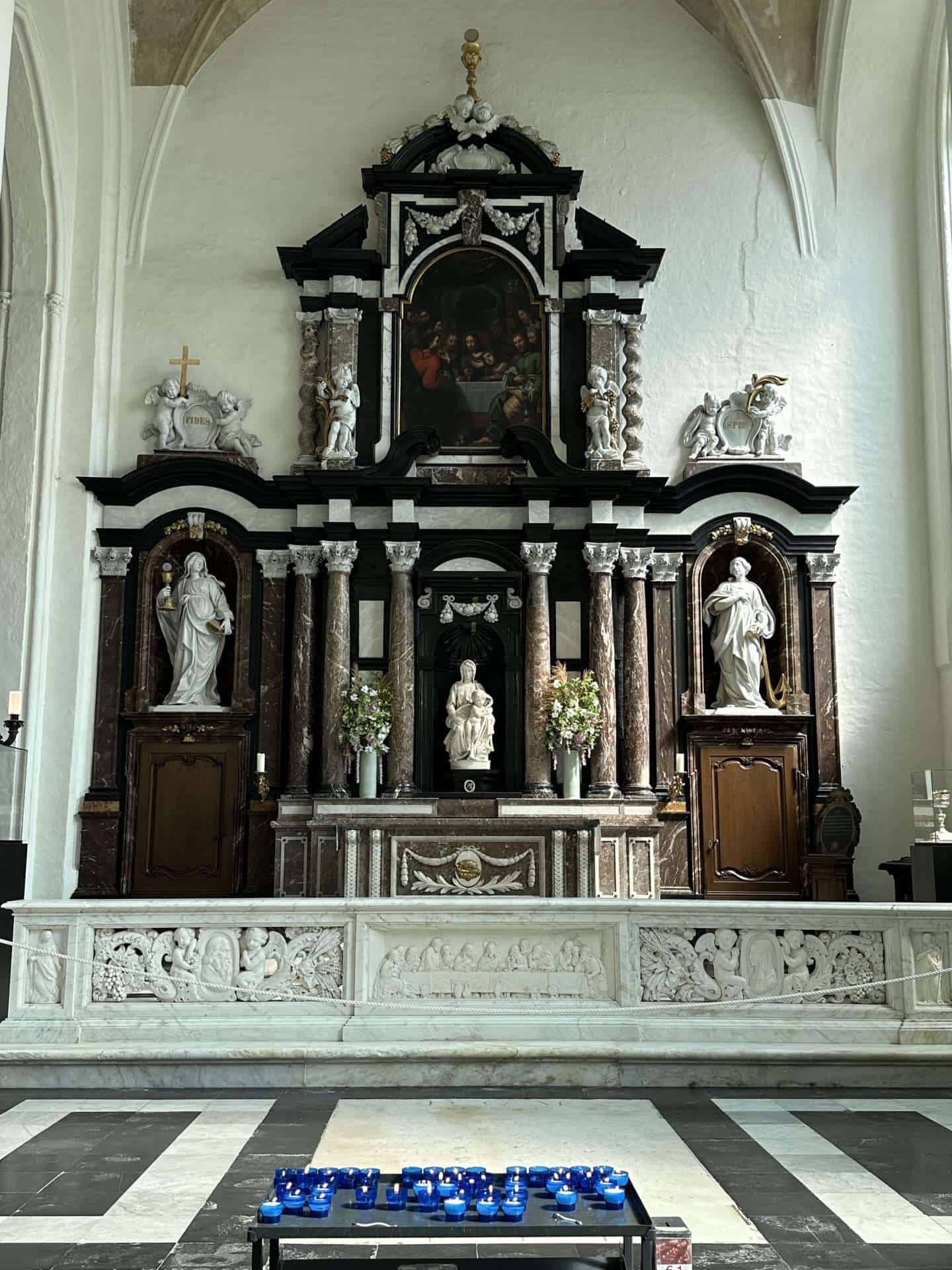 bruges OLV church michelangelo sculpture