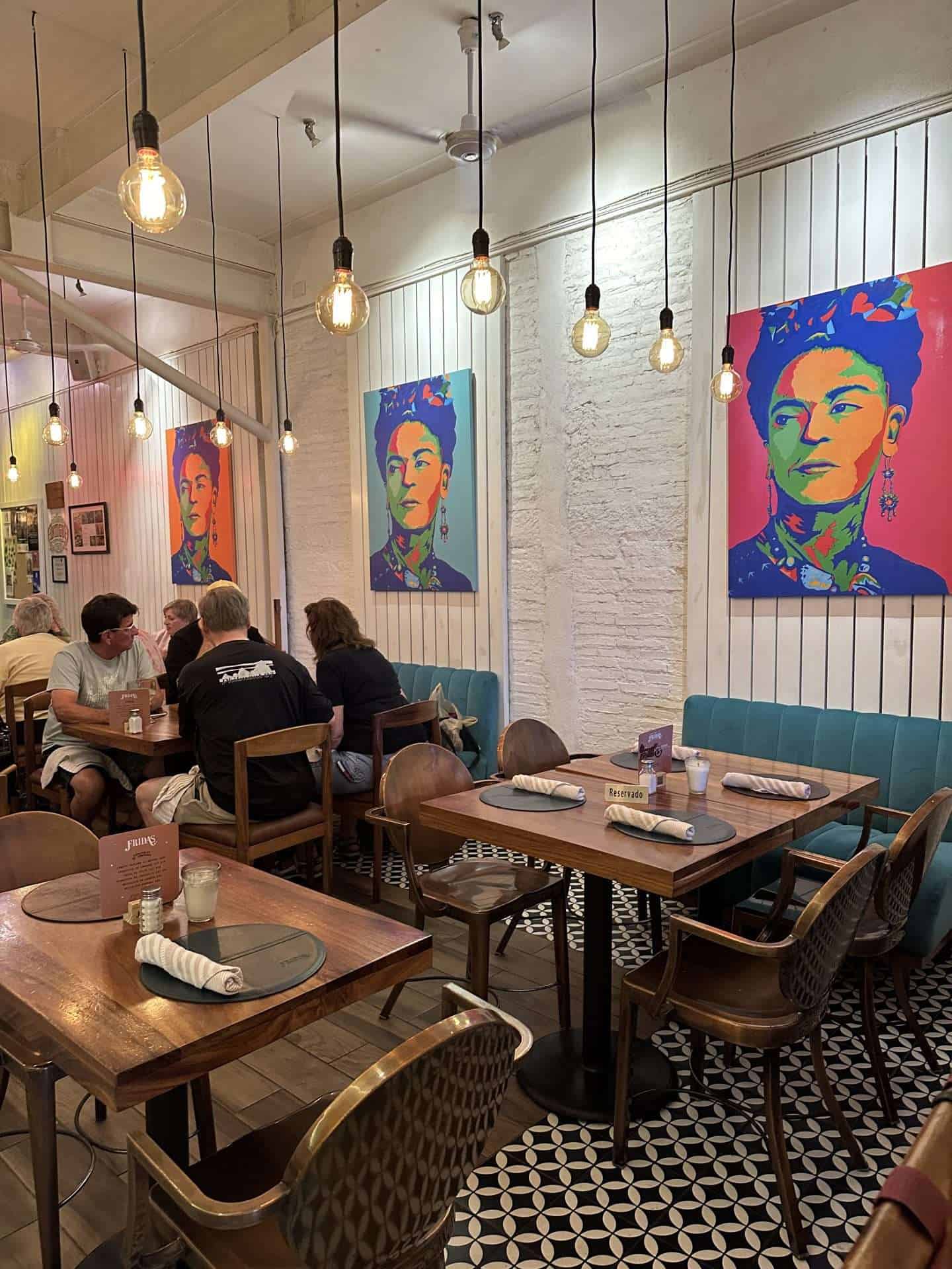 fridas interior - antigua guatemala bars