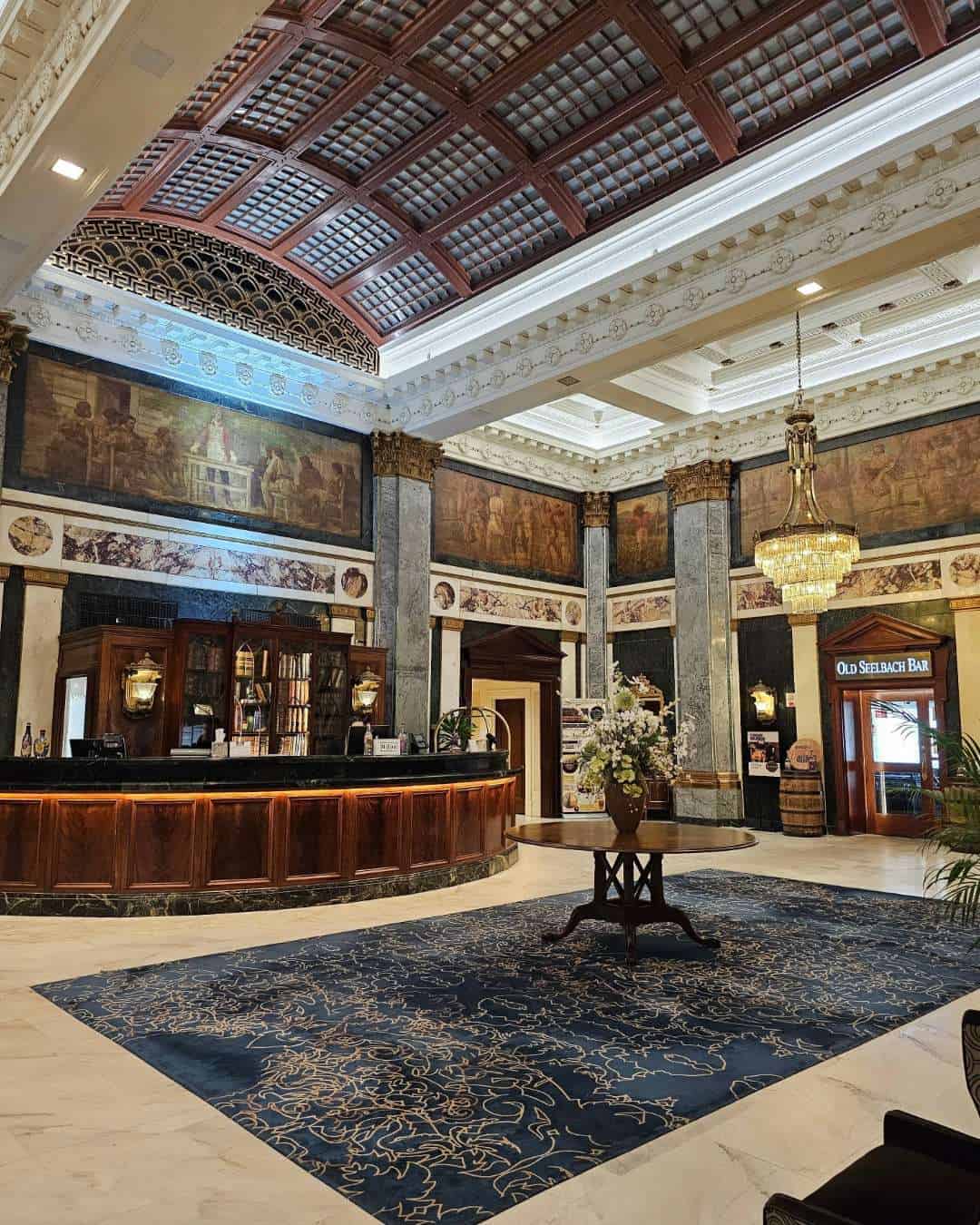 interior lobby of Seebach Hilton in Louisville KY, one of the best hotels in louisville