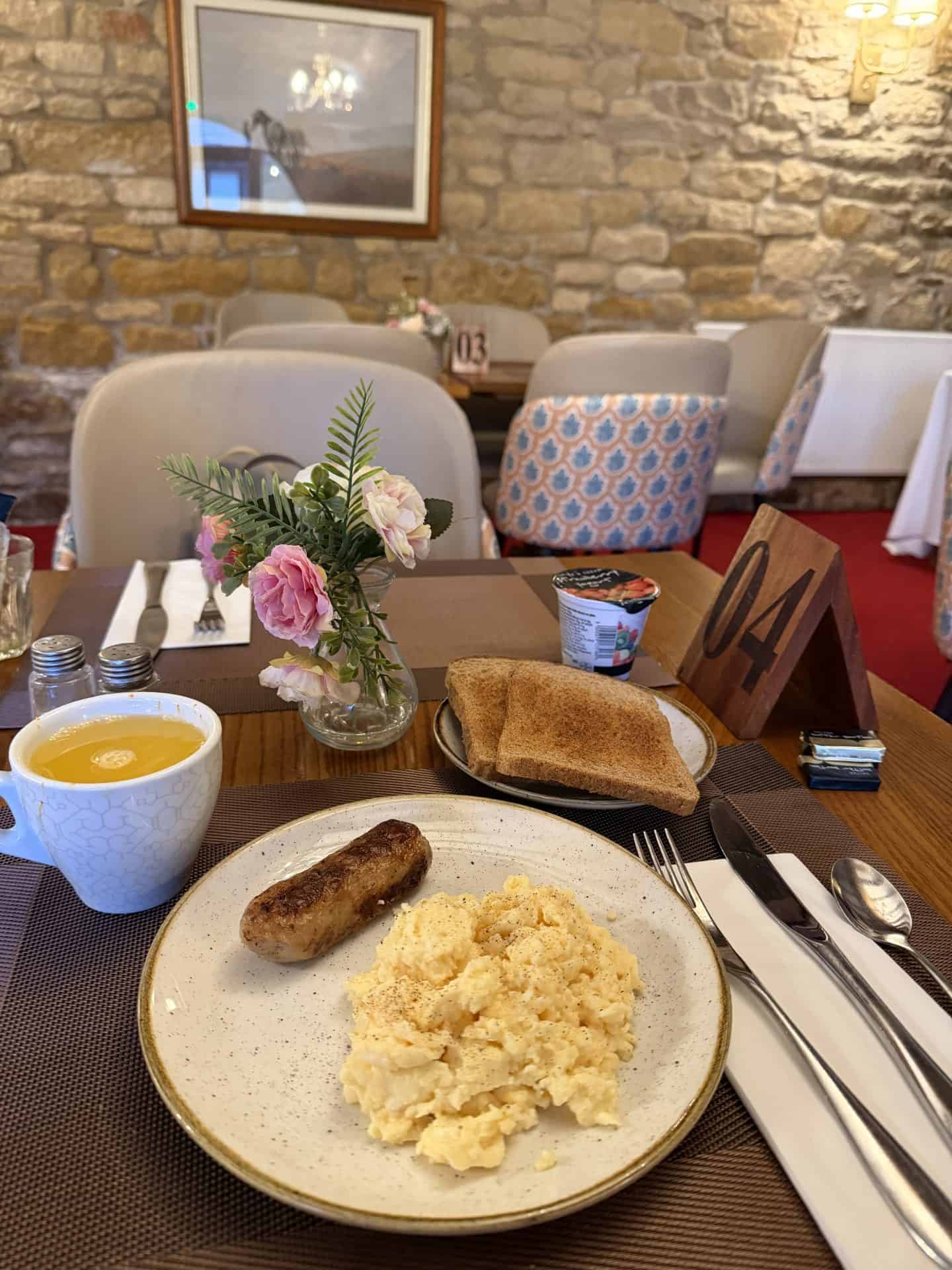 continental breakfast at crown hotel restaurant