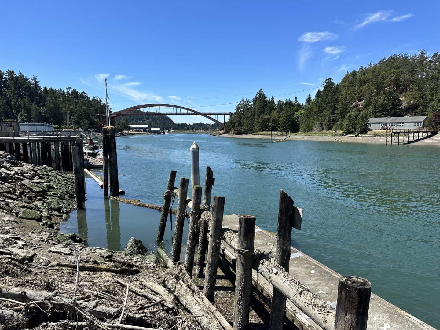 bridge across swinomish channel in la conner washington